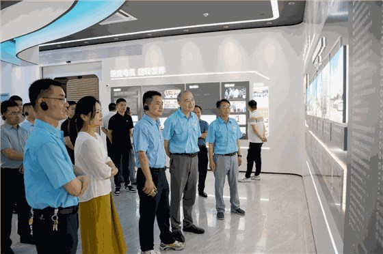 市委組織部來(lái)皖南電機(jī)調(diào)研觀摩 市委組織部來(lái)皖南電機(jī)調(diào)研觀摩